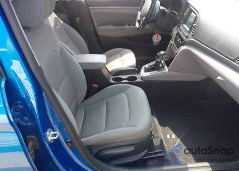 2017 Hyundai Elantra Se z USA, uszkodzony, nr VIN 5NPD84LF2HH030732